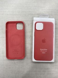 Чехол оригинальный Apple для Iphone 15 Plus Silicone Case  Guava отличное состояние;