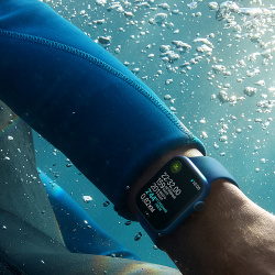 Apple Watch Series 7  45 мм корпус из алюминия синего цвета спортивный ремешок «синий омут» MKN83