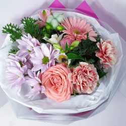 Букеты в наличии Гранд Флора new 092 Цветочное мороженое  букет с гвоздиками розами хризантемой