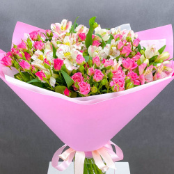 Цветы Гранд Флора new 00150 Мечтаю о ней – букет из роз и альстромерий