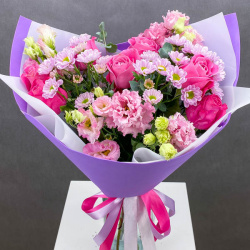 Цветы Гранд Флора new 00156 Воплощение красоты  букет из хризантем эустом и роз