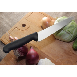 Кухонный нож Victorinox  сталь X55CrMoV14 рукоять полипропилен черный