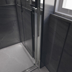 Душевая дверь Veconi Premium Trento PTD 30CH 130х200 прозрачная  хром (PTD30 CH 130 01 C4) PTD30 C4