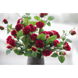 Искусственная кустовая роза 55 см MayBlummy красный DMH 0115