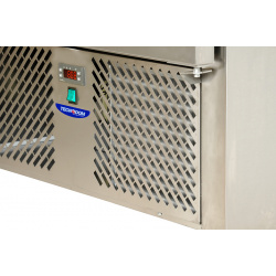 Холодильный стол TECNODOM  SLV02AI