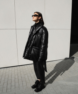 Куртка утепленная оверсайз пиджачного кроя черная GLVR (L)