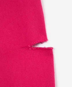 Джинсы цвета фуксии с дестрой эффектом розовые для девочек Gulliver (152)