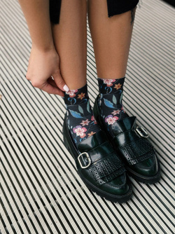 Носки женские Conte ⭐️  Плотные с черным мыском и рисунком «Flowers»