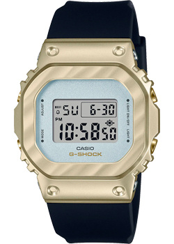 Японские наручные  женские часы Casio GM S5600BC 1 Коллекция G Shock Электронные
