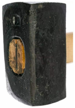 Кувалда кованая РемоКолор 38 5 074 (4 кг  деревянная рукоятка квадратная форма бойка)