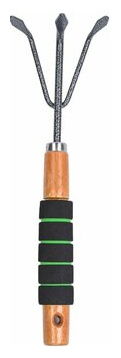 Рыхлитель с 3 зубьями  деревянной ручкой и мягкой накладкой Gigant GVER