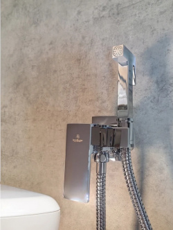 Гигиенический душ AltroBagno Beni aggiuntivi BM 060120 Cr со смесителем  хром