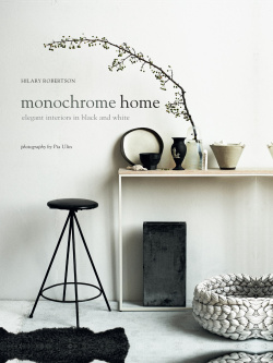Monochrome Home Ryland Peters & Small 9781849756136 Decorating in black and
