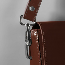 Ручка для сумки  с карабинами 60 ± 1 × 2 см цвет коричневый Арт Узор 811303