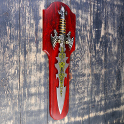 Сувенирный меч на планшете  цветное нанесение лезвии 52 см No brand 01195248