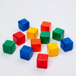 Набор цветных кубиков  12 штук 4 х см Соломон 01207266