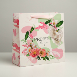 Пакет подарочный ламинированный квадратный  упаковка Дарите Счастье 01043508