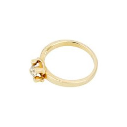 4C Кольцо из золота с бриллиантом 22285 По настоящему вневременные украшения: