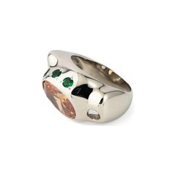 Janashia Серебристое кольцо Ava волнообразной формы со вставками из разноцветных фианитов 166463